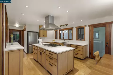Kitchen - 5184 Darby Russell Rd, Murphys, CA 95247 photo 3 of 7