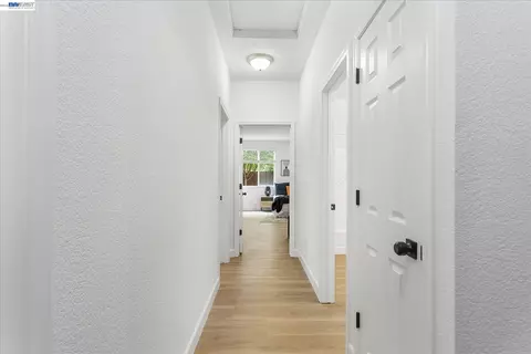 Entry Way - 744 Vasconcellos Ave, Manteca, CA 95336 photo 2 of 5