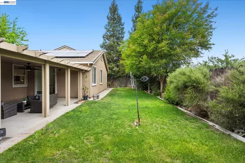 Exterior - 744 Vasconcellos Ave, Manteca, CA 95336 photo 7 of 9