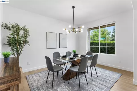Dining - 744 Vasconcellos Ave, Manteca, CA 95336 photo 2 of 3