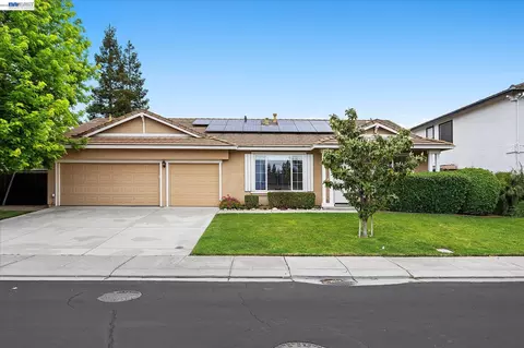Exterior - 744 Vasconcellos Ave, Manteca, CA 95336 photo 2 of 9