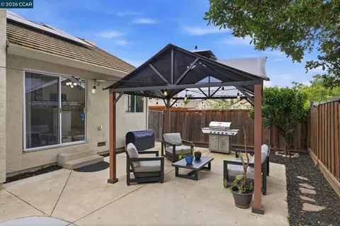 Exterior - 2805 Ford Ct, Antioch, CA 94509 photo 7 of 8