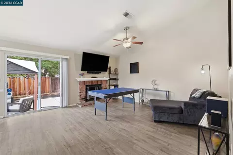Living - 2805 Ford Ct, Antioch, CA 94509 photo 2 of 2