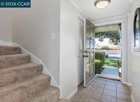 Entry Way - 1815 Wildbrook Ct #C, Concord, CA 94521 photo 2 of 3