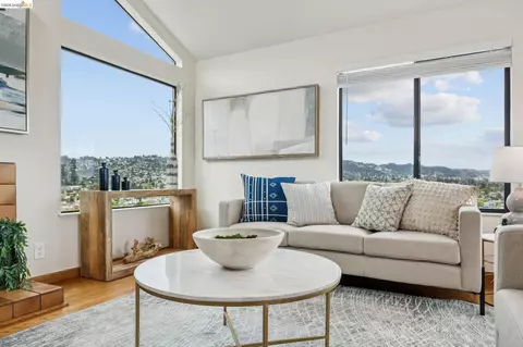 Living - 862 Hillside Ave, Albany, CA 94706 photo 7 of 8