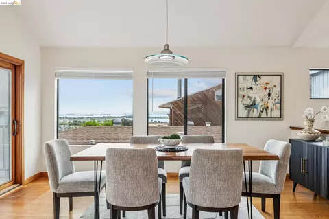 Dining - 862 Hillside Ave, Albany, CA 94706 photo 2 of 6