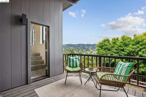 Exterior - 862 Hillside Ave, Albany, CA 94706 photo 8 of 13