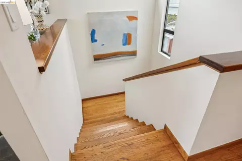 Entry Way - 862 Hillside Ave, Albany, CA 94706 photo 6 of 6