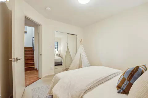 Bedroom - 862 Hillside Ave, Albany, CA 94706 photo 9 of 11