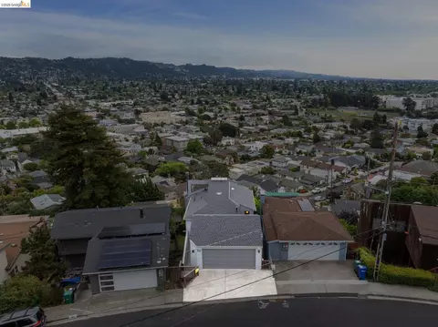 View/Area - 862 Hillside Ave, Albany, CA 94706 photo 8 of 9