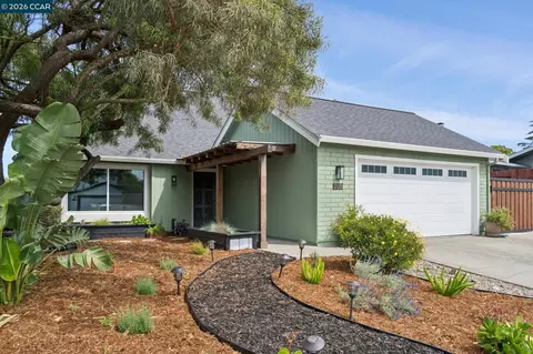 203 Radnor Ct, Benicia, CA 94510
