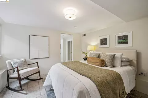 Bedroom - 922 Carmel Ave, Albany, CA 94706 photo 9 of 15