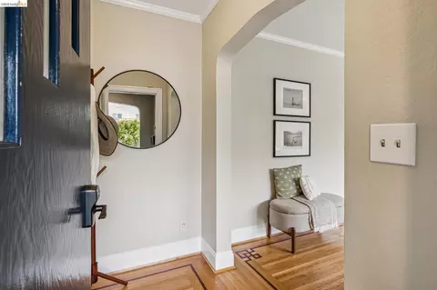 Entry Way - 922 Carmel Ave, Albany, CA 94706 photo 1 of 1