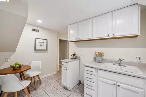 Kitchen - 922 Carmel Ave, Albany, CA 94706 photo 6 of 6