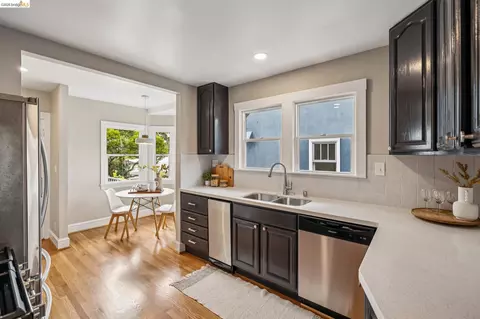 Kitchen - 922 Carmel Ave, Albany, CA 94706 photo 1 of 6