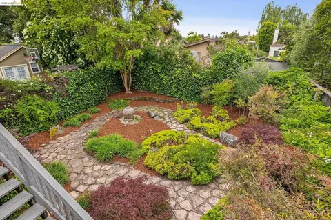 Exterior - 922 Carmel Ave, Albany, CA 94706 photo 8 of 27