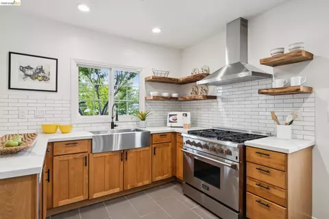 Kitchen - 1908 Blake St, Berkeley, CA 94704 photo 4 of 7