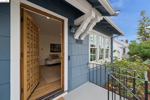 Entry Way - 1908 Blake St, Berkeley, CA 94704 photo 1 of 1