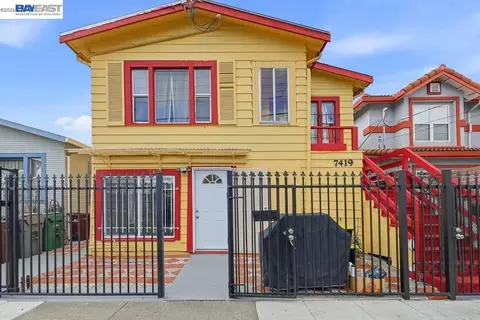 7419 Hillside St, Oakland, CA 94605