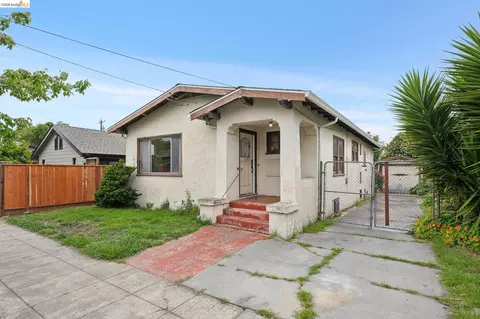 2534 Mathews St, Berkeley, CA 94702