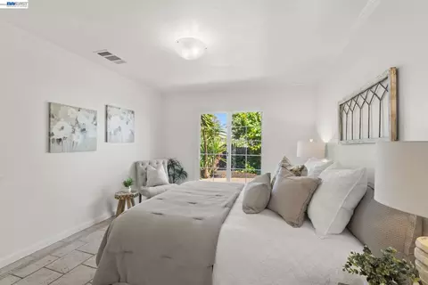 Bedroom - 38 Kings Ct, Bay Point, CA 94565 photo 1 of 11