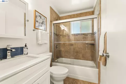 Bath - 38 Kings Ct, Bay Point, CA 94565 photo 2 of 2