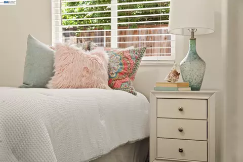 Bedroom - 38 Kings Ct, Bay Point, CA 94565 photo 11 of 11
