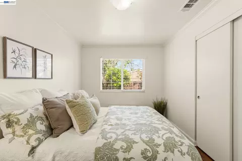 Bedroom - 38 Kings Ct, Bay Point, CA 94565 photo 3 of 11