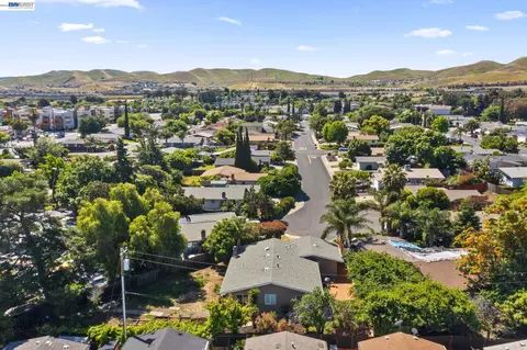 View/Area - 38 Kings Ct, Bay Point, CA 94565 photo 4 of 10