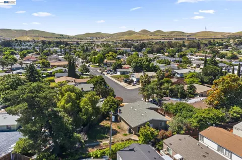 View/Area - 38 Kings Ct, Bay Point, CA 94565 photo 5 of 10