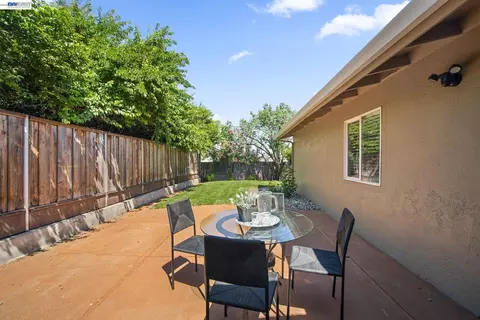 Exterior - 38 Kings Ct, Bay Point, CA 94565 photo 3 of 13