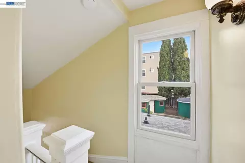 Entry Way - 359 Parrott St, San Leandro, CA 94577 photo 3 of 3