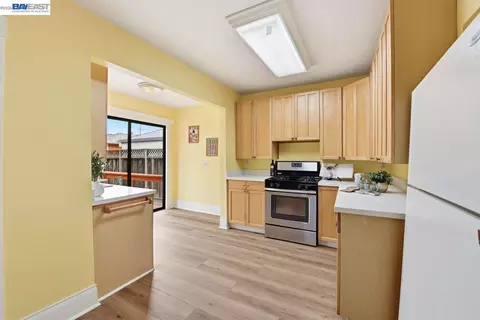 Kitchen - 359 Parrott St, San Leandro, CA 94577 photo 2 of 4