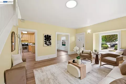 Living - 359 Parrott St, San Leandro, CA 94577 photo 4 of 5