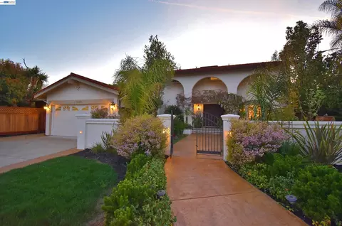 1626 Harlan Dr, Danville, CA 94526
