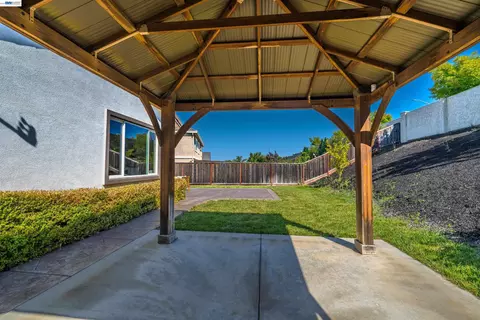 Exterior - 2586 Tampico Dr, Bay Point, CA 94565 photo 5 of 6