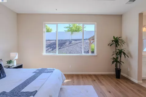 Bedroom - 2586 Tampico Dr, Bay Point, CA 94565 photo 1 of 3
