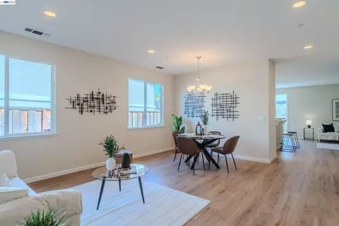 Living - 2586 Tampico Dr, Bay Point, CA 94565 photo 1 of 5