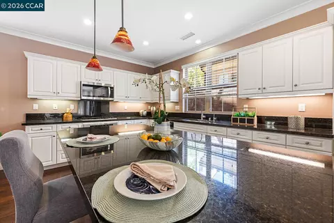 Kitchen - 217 Mantle, Irvine, CA 92618 photo 6 of 9