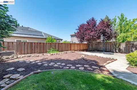 Exterior - 1183 Vintner Pl, Livermore, CA 94550 photo 6 of 9