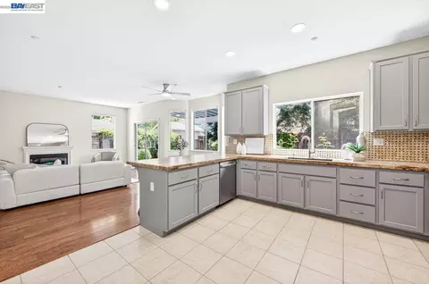 Kitchen - 1183 Vintner Pl, Livermore, CA 94550 photo 1 of 5