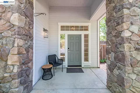Exterior - 1183 Vintner Pl, Livermore, CA 94550 photo 2 of 9