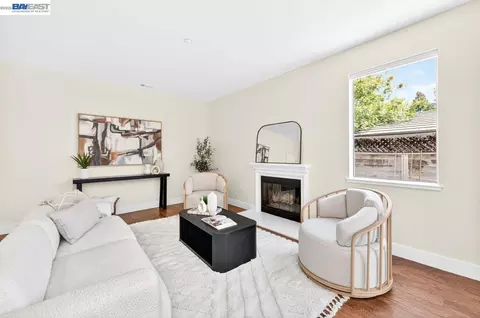 Living - 1183 Vintner Pl, Livermore, CA 94550 photo 3 of 3