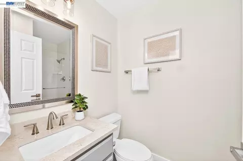 Bath - 1183 Vintner Pl, Livermore, CA 94550 photo 1 of 3
