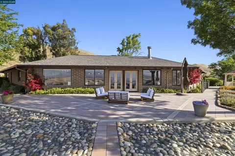 Exterior - 9015 Doubletree Ln, Livermore, CA 94551 photo 11 of 13