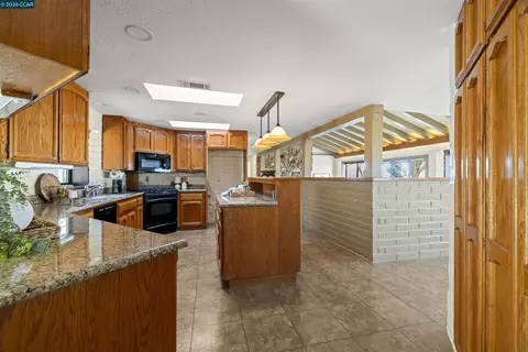 Kitchen - 9015 Doubletree Ln, Livermore, CA 94551 photo 1 of 3