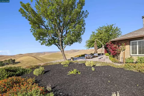 Exterior - 9015 Doubletree Ln, Livermore, CA 94551 photo 8 of 13