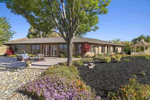 Exterior - 9015 Doubletree Ln, Livermore, CA 94551 photo 10 of 13