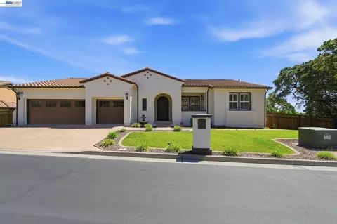 5322 Carole Ridge Ct, Fairfield, CA 94534