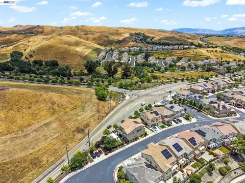 View/Area - 7200 Kylemore Ct, Dublin, CA 94568 photo 3 of 7